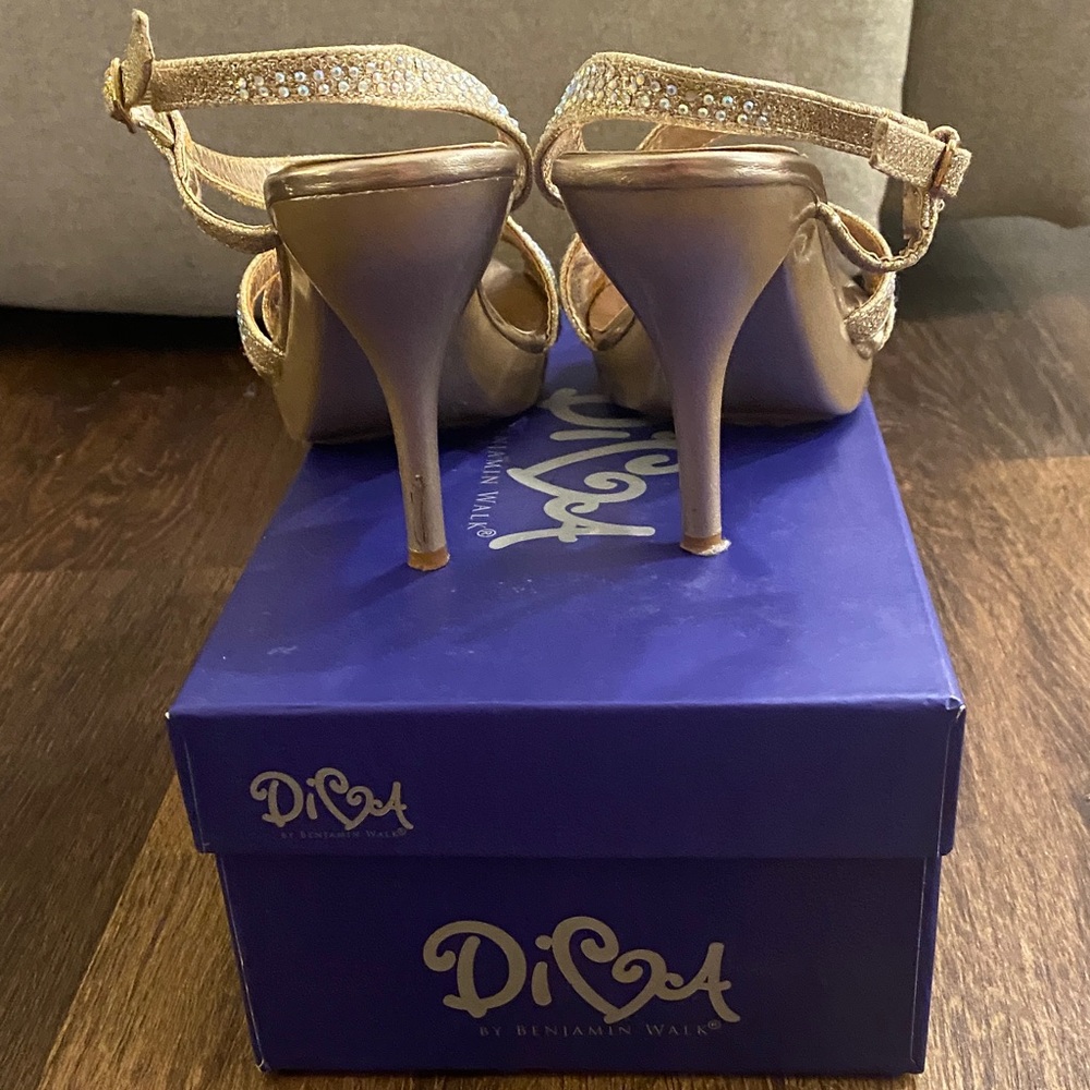 Women's Sparkling Champagne Heels - Picture 4 of 5